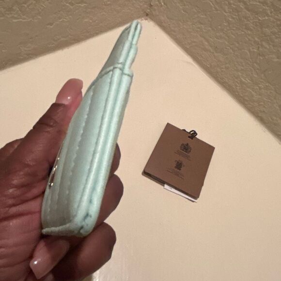 Burberry Lola Cardholder Case Cool Mint Quilted Leather Gold Logo Front NWT - Picture 4 of 14